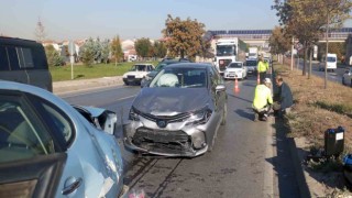 Eskişehirde 3 aracın karıştığı zincirleme kazada 1 kişi yaralandı