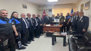 Eskişehirde polis Muharip Gaziler Derneğini ziyaret etti