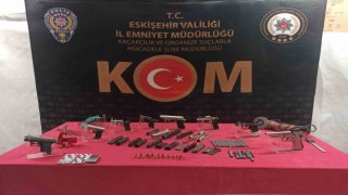 Eskişehirde polisten silah atölyesine operasyon