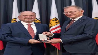 ESOGÜ Hukuk Fakültesi öğretim üyesi Prof. Dr. Alpaya Hekimler Avusturya Eyalet Devlet Nişanı ile taltif edildi
