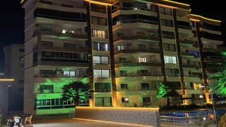 Eşyalarını almaya gittiği evde boşanma aşamasındaki eşini boğarak öldürdü