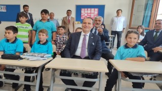 Fatih Erbakan, Beyağaçlı öğrencilerin yeni eğitim öğretim yılını kutladı