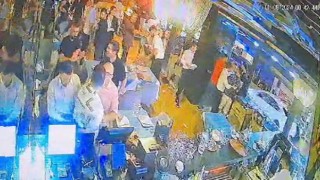 Fatihte 1 kişinin hayatını kaybettiği kadınlara yan bakma kavgasının güvenlik kamerası görüntüleri ortaya çıktı