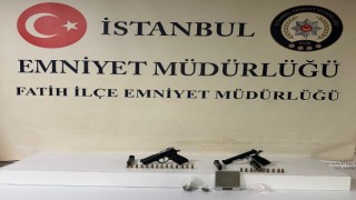 Fatihte polise ateş açan şüphelinin suç dosyası kabarık çıktı