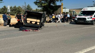 Gaziantepte 2 hafif ticari araç çarpıştı: 5 yaralı