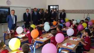 Gaziantepte bin 490 okulda 750 bin öğrenci ders başı yaptı