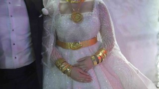 Geline 3 kilo altın, damada 4 milyon TL takıldı