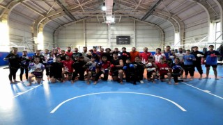 Gençler Muaythai Milli Takımı, 26 sporcu ile dünya şampiyonasında mücadele edecek