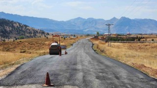 Göksunda deforme olan 30 kilometrelik ana arter yenileniyor