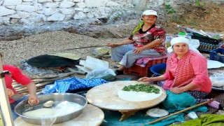 Göktepe Festivalinde mahalle halkı el emeklerini sergiledi