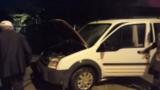 Gölbaşıda park halindeki araç yandı