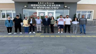 Gülümseyin geliyoruz ekibi deprem bölgesi yollarında