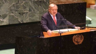 Guterres: “Lübnan uçurumun kenarındadır”