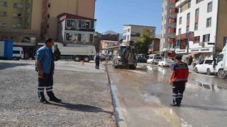 Hakkaride işportacılar kendilerine ayrılan alanda çalışacak