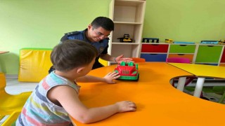 Hakkarili minikler ‘Kanka Polisi çok sevdi
