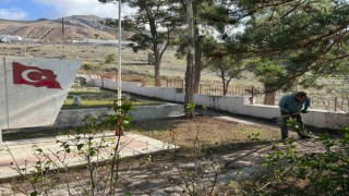 Hasankale Şehitliğine ahde vefa