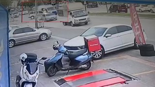 Hasta taşıyan ambulans otomobil ile kafa kafaya çarpıştı