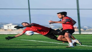 Hatayspor, Teknik Direktör Rıza Çalımbay yönetiminde ilk antrenmanını gerçekleştirdi