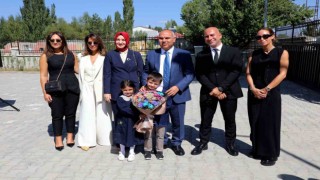 Hayırsever iş insanı, doğduğu evi kütüphaneye çevirdi, bahçesinde okul yaptı