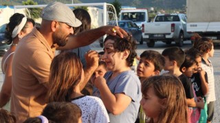 HBB’den Konteyner Kentlerde Yaşayanlara Moral Desteği
