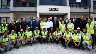 İçişleri Bakan Yardımcısı Karaloğlu, Deprem Konutlarını İnceledi