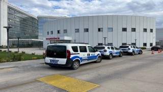 İlaç yazdırmak isteyen hasta bıçakla başhekimlikte korku saçtı
