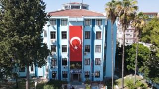 İlçe Sakinleri İstedi Belediye O Renge Boyandı.
