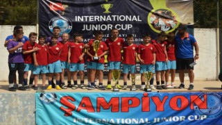 İnternationel Junior Cupda Darıca Kalespor fırtınası esti