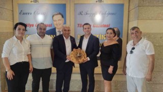 İş dünyasının sosyal medya, gazete ve dergi üzerindeki rolü konuşuldu