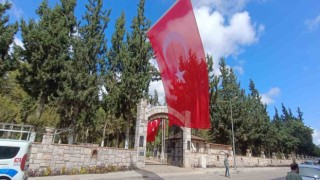 İsrailin katlettiği Ayşenurun cenaze töreni için mezarlıkta hazırlıklar tamamlandı