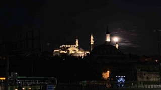 İstanbul ‘da Süper Kanlı Ay Tutulması
