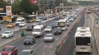 İstanbulda eğitim-öğretim döneminin başlamasıyla birlikte trafikte yoğunluk oluştu