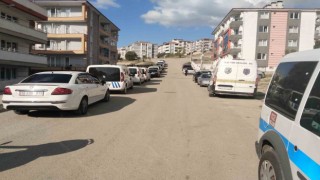İzinli astsubay evinde ölü bulundu