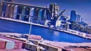 İzmirde aracın denize düştüğü anların görüntüsü ortaya çıktı