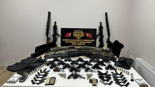 İzmirde silah tacirlerinin adreslerinde cephane ele geçirildi