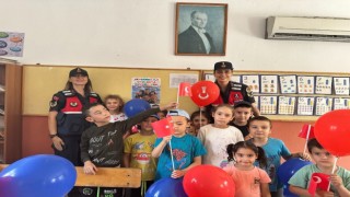 Jandarma ekipleri öğrencileri bilgilendirdi