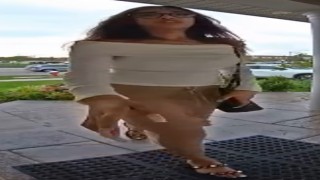 Kanadada bir kadın lüks aracını çaldığı adamı ezip kaçtı