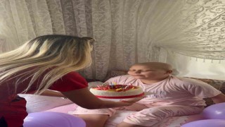 Kanser tedavisi gören evde bakım Zarife doğum günü sürprizi