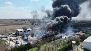 Kapaklıda kimyasal fabrika yangını dron ile görüntülendi