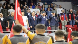 Karabükte gaziler, öğrenciler ile birlikte spor faaliyetleri yaptı