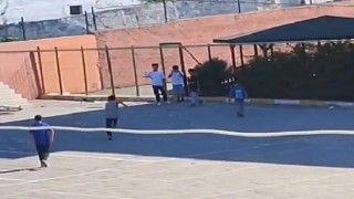 Karabükte ortaokul öğrencisi bıçakla arkadaşlarını tehdit etti