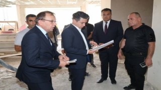 Karacasu Kaymakamı Gündoğdu okul inşaatlarını inceledi
