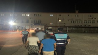 Karacasuda aranan şahıslar jandarmaya takıldı