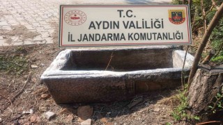 Karacasuda boş lahit mezar ele geçirildi