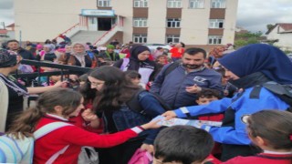 Karsta polis öğrencileri bilgilendirdi