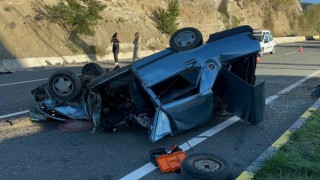 Kastamonuda Tofaş marka otomobil hurdaya döndü: 3 yaralı