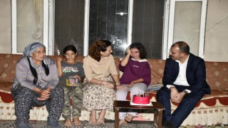 Kaymakamın Doğum Günü Sürprizi Yaptığı Eylül Gözyaşlarına Hakim Olamadı