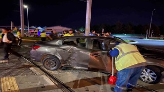 Kayseride kazaya karışan otomobilin sürücüsü kaçtı: 5 yaralı