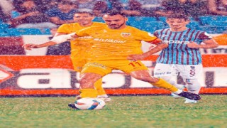 Kayserispor 1 kırmızı 4 sarı kart gördü