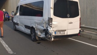 Keşanda minibüs ile çarpışan otomobilin sürücüsü yaralandı